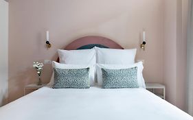 Hotel Numa Portico  4*
